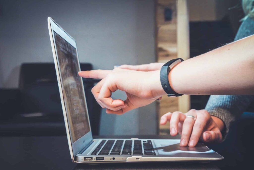 checking website traffic